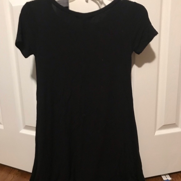 t-shirt dress - Picture 3 of 3